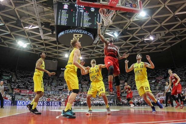 重地击倒在 重地击倒在